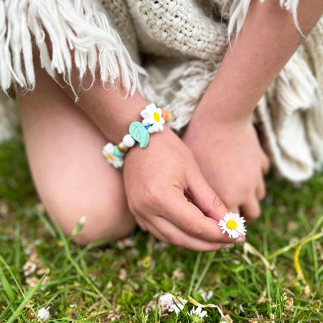 Cotton Twist - Make Your Own Daisy Chain Bracelet | Scout & Co