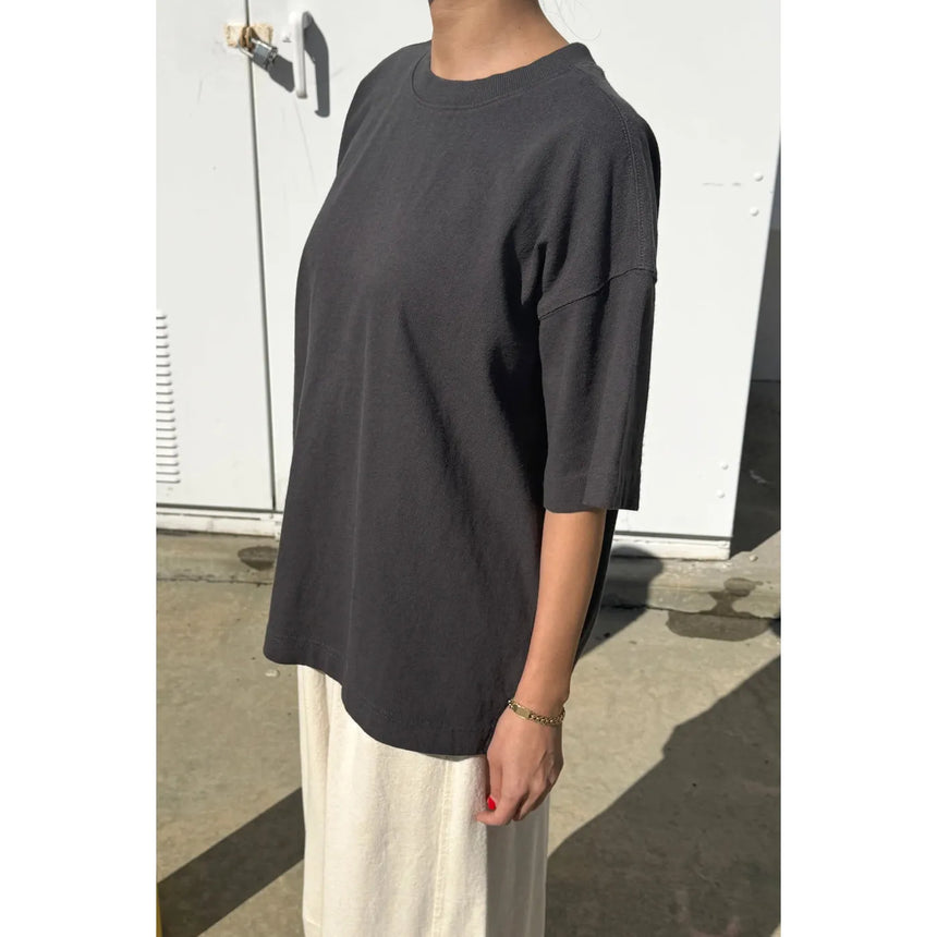 Le Bon Shoppe - Jayden tee - Dark Slate | Scout & Co