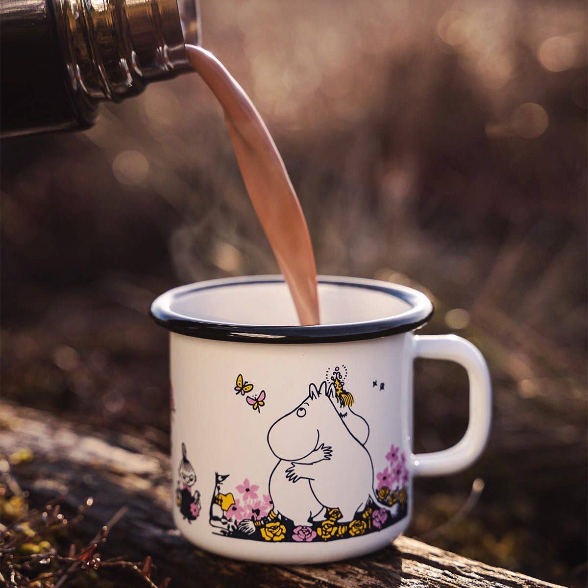 Muurla - Moomin enamel mug - Hug White | Scout & Co