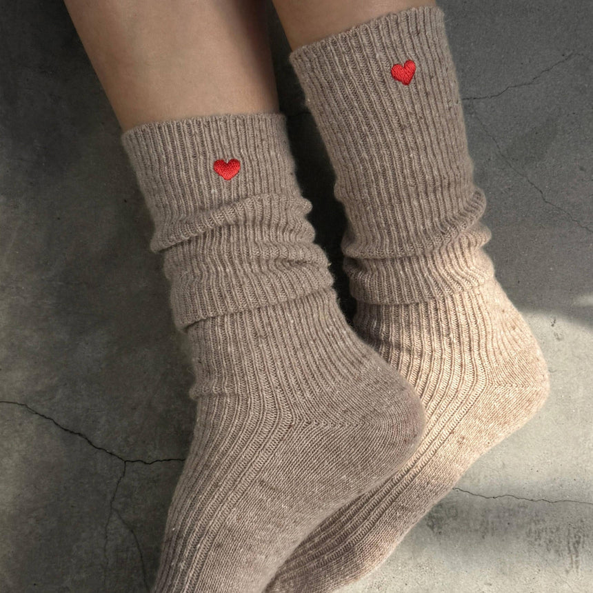 Le Bon Shoppe - Embroidered Snow Socks - Tan + Heart | Scout & Co