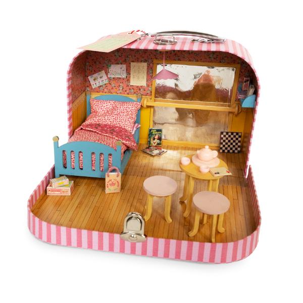 Sam & Julia: The Mouse Mansion - Mouse Mansion To Go suitcase: Ella's Ballet Room | Scout & Co