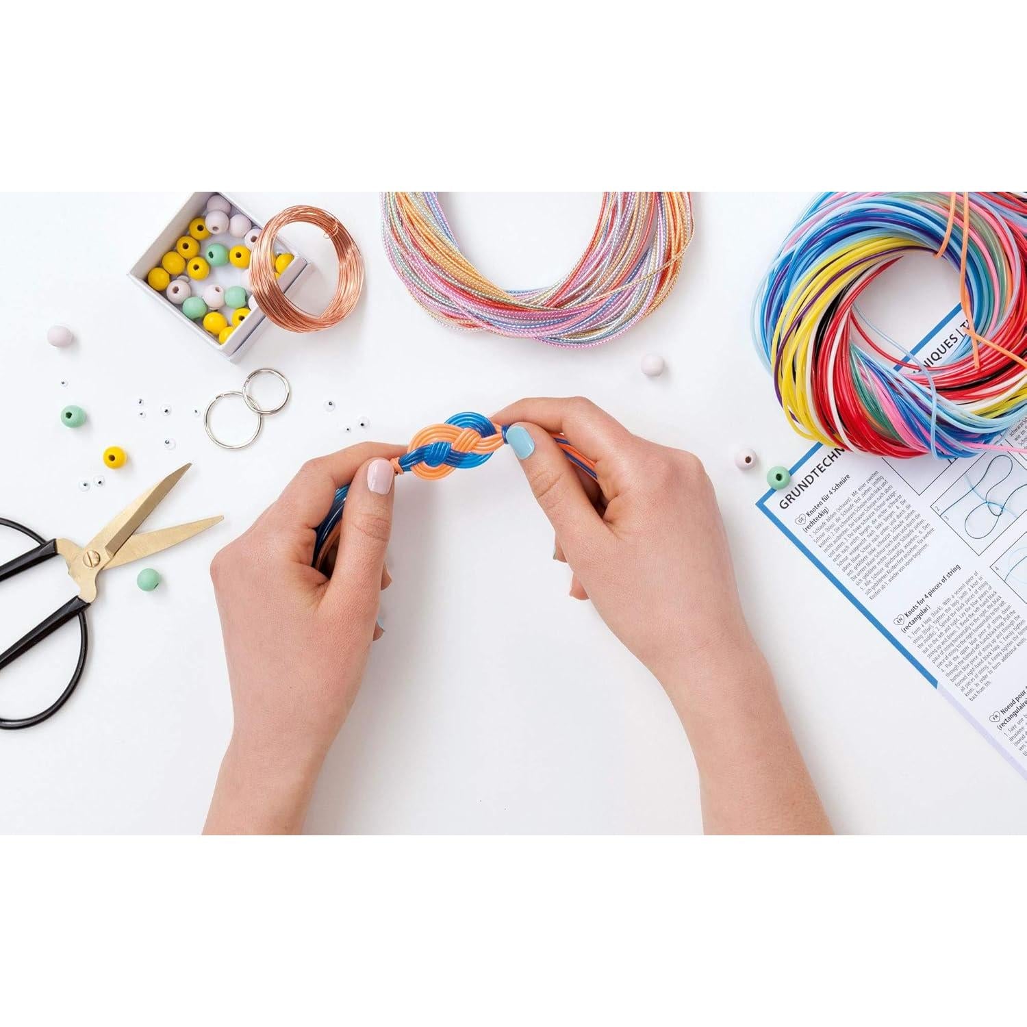 Folia - Scoubidou braiding cord DIY kit | Scout & Co