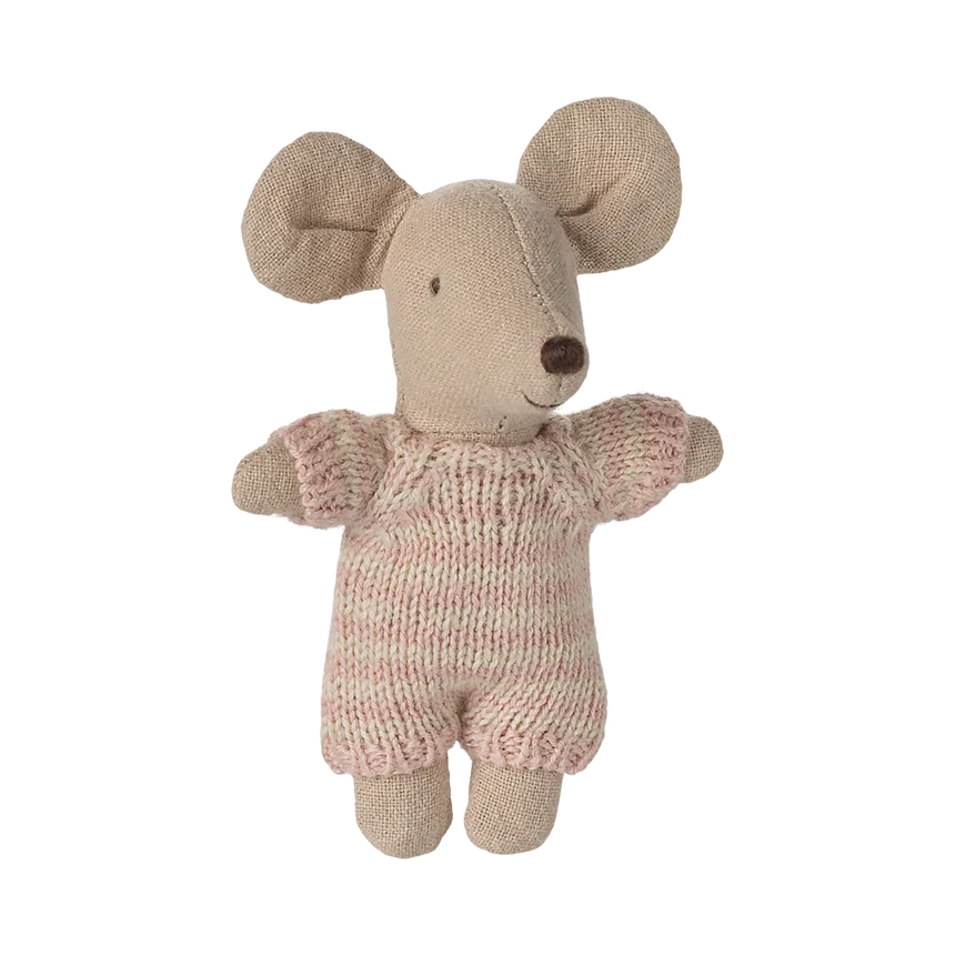 Maileg - Baby mouse in carry cot - Rose | Scout & Co