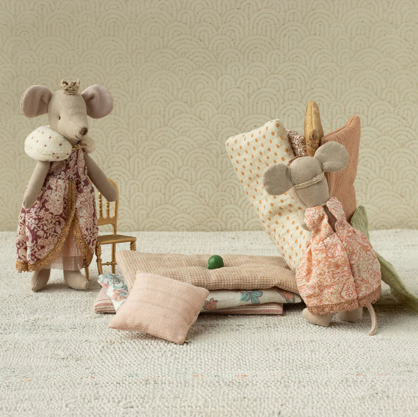 Maileg - Princess and the pea - big sister mouse | Scout & Co