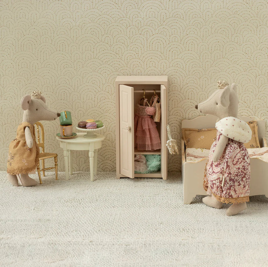 Maileg - Queen mouse - mum with box | Scout & Co