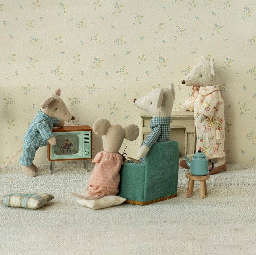 Maileg - Grandma & Grandpa mice in matchbox - nightwear