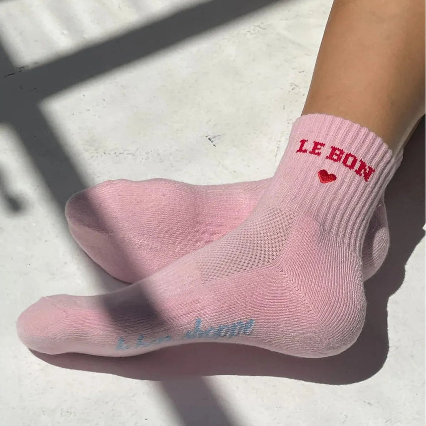 Le Bon Shoppe - Embroidered crew socks - Strawberry Milk | Scout & Co