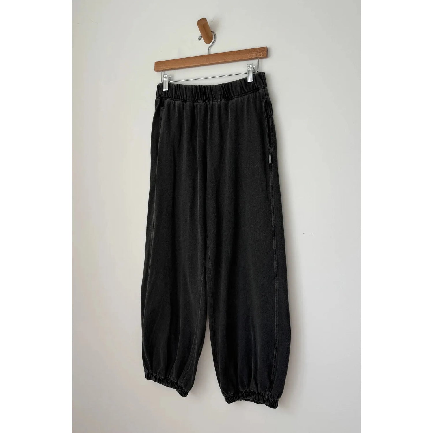 Le Bon Shoppe - Balloon pants - Almost Black | Scout & Co
