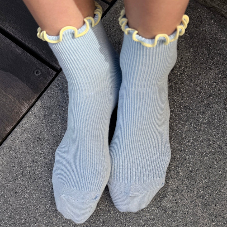 Le Bon Shoppe - Petite ruffled modal socks - Baby Blue & Butter | Scout & Co