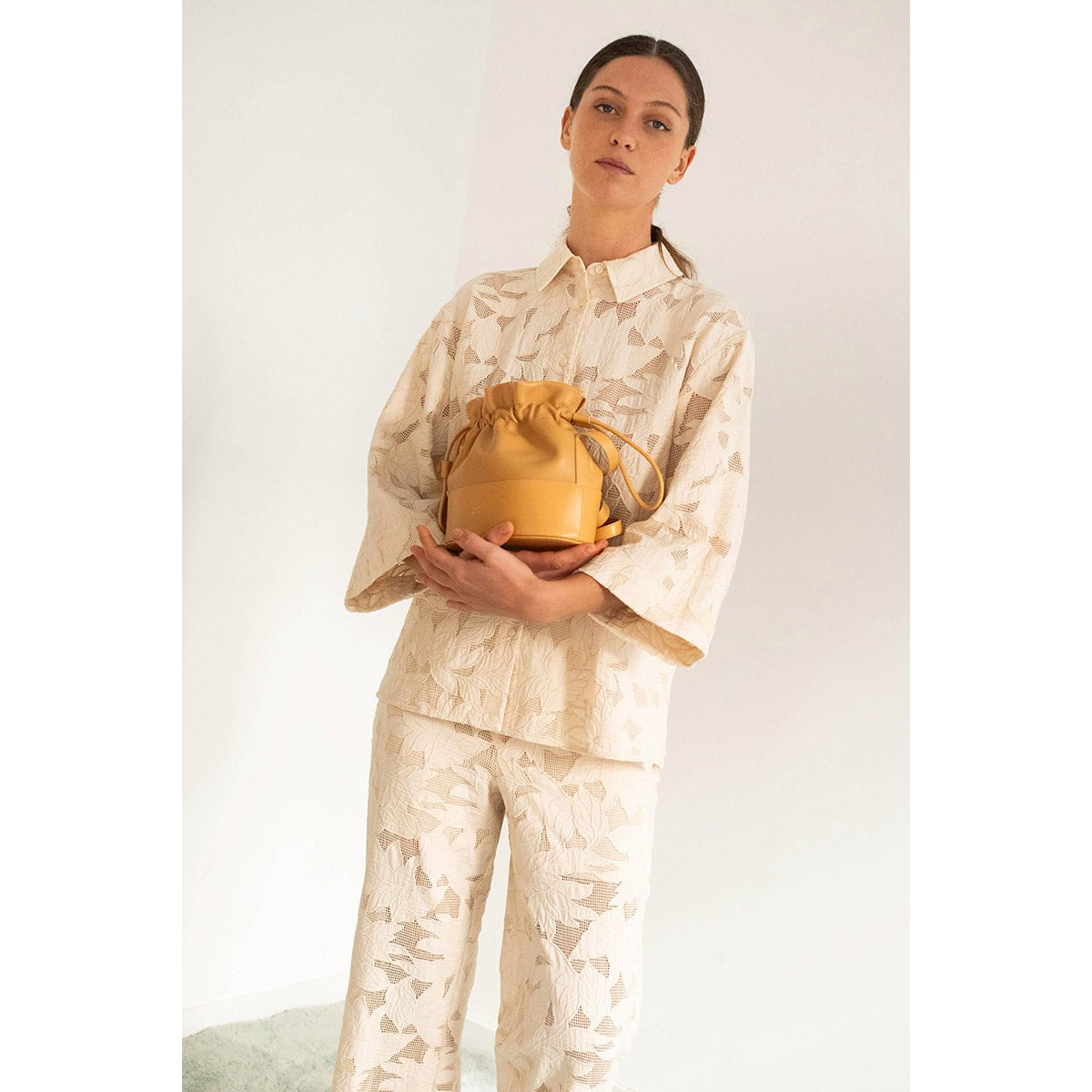 The Tiny Big Sister - Guipure shirt - light cream | Scout & Co
