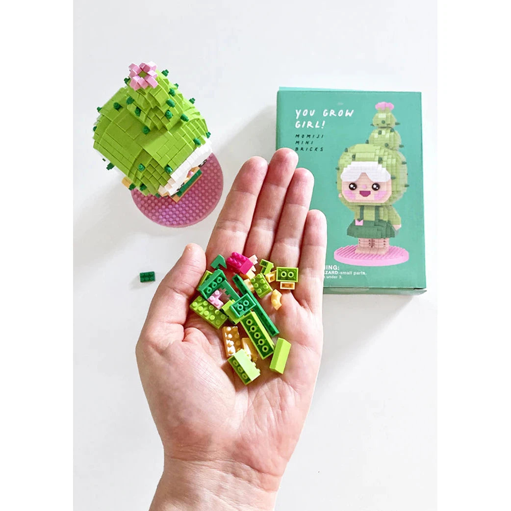Momiji - You Grow Girl mini bricks set | Scout & Co