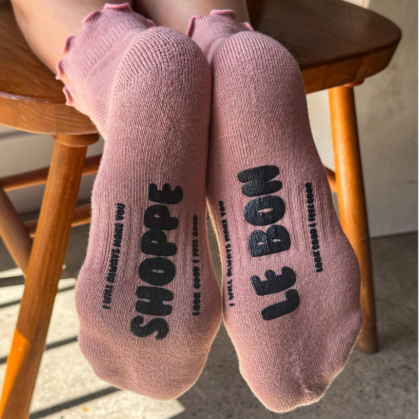 Le Bon Shoppe - Ruffled Hugger Crew Socks - Vintage pink | Scout & Co