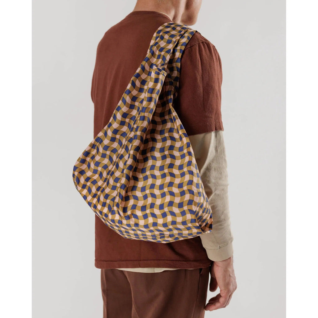 Baggu - Standard Baggu reusable bag - Wavy Gingham Peach | Scout & Co