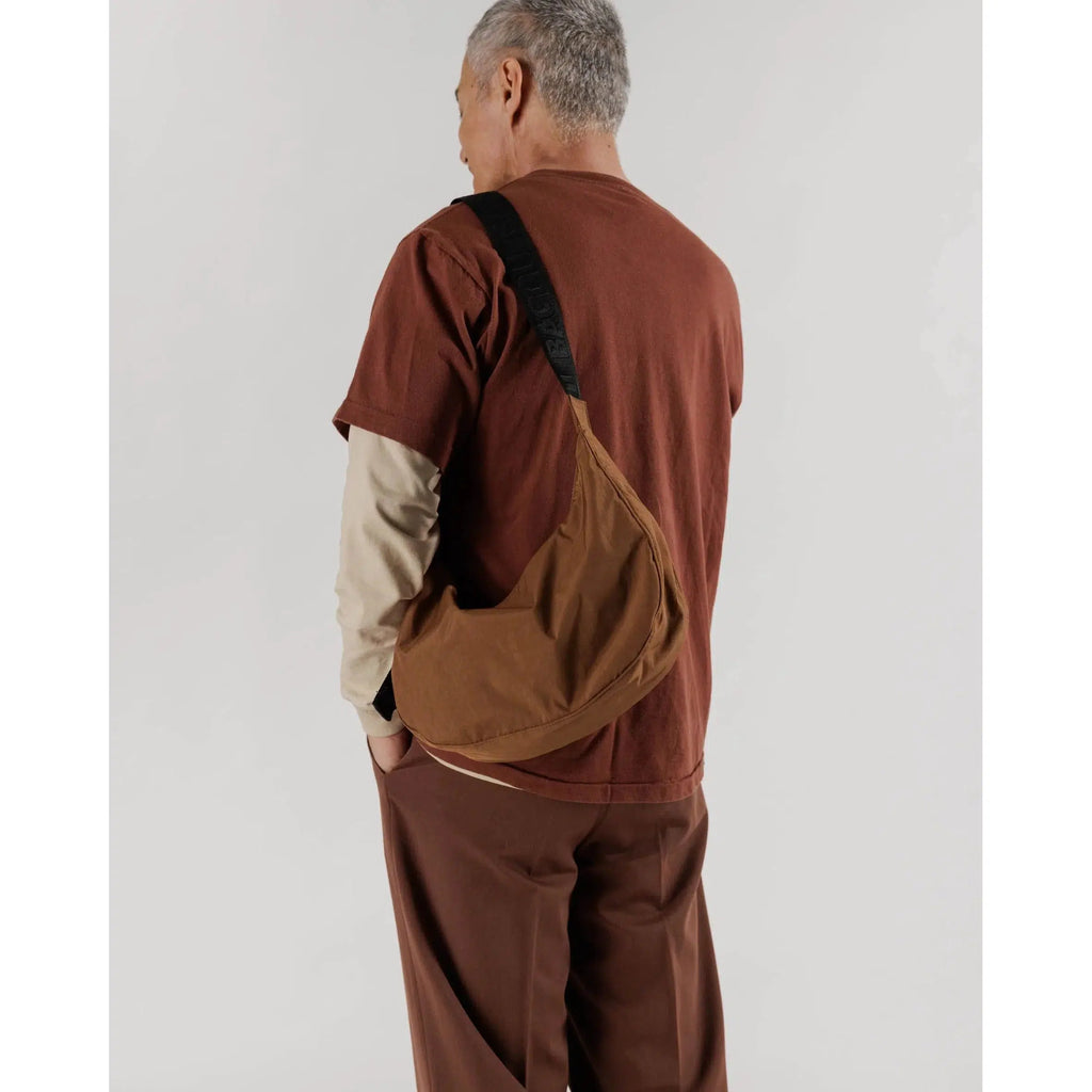 Baggu - Medium Nylon Crescent bag - Brown | Scout & Co