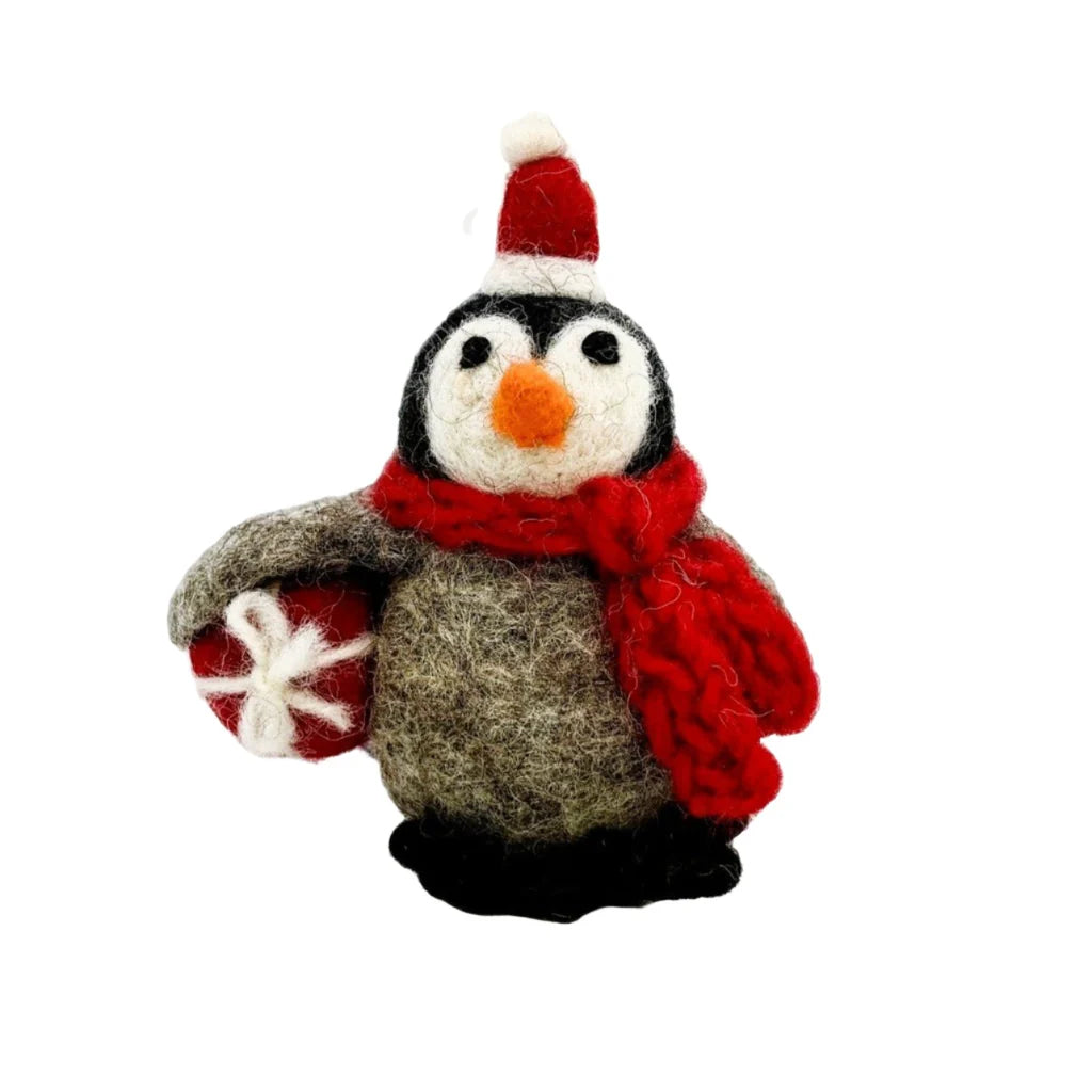 Amica - Baby penguin with present - felt decoration | Scout & Co