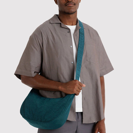 Baggu - Medium Nylon Crescent bag - Deep Sea | Scout & Co