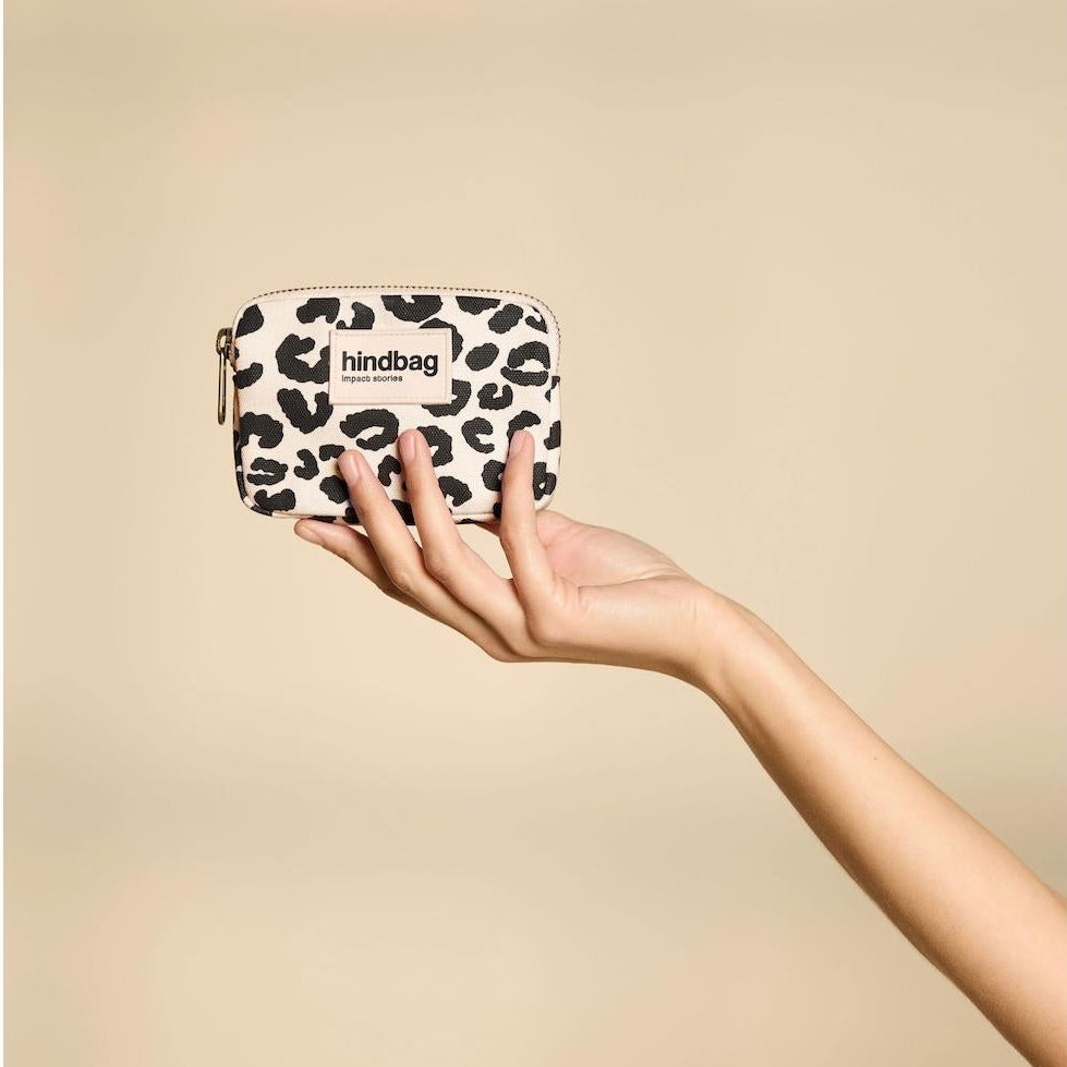 Lili Leopard Off-white coin purse | Scout & Co