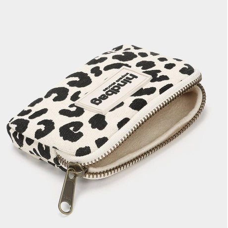Lili Leopard Off-white coin purse | Scout & Co