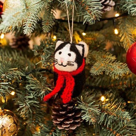 Amica - Black cat with scarf - Christmas felt decoration