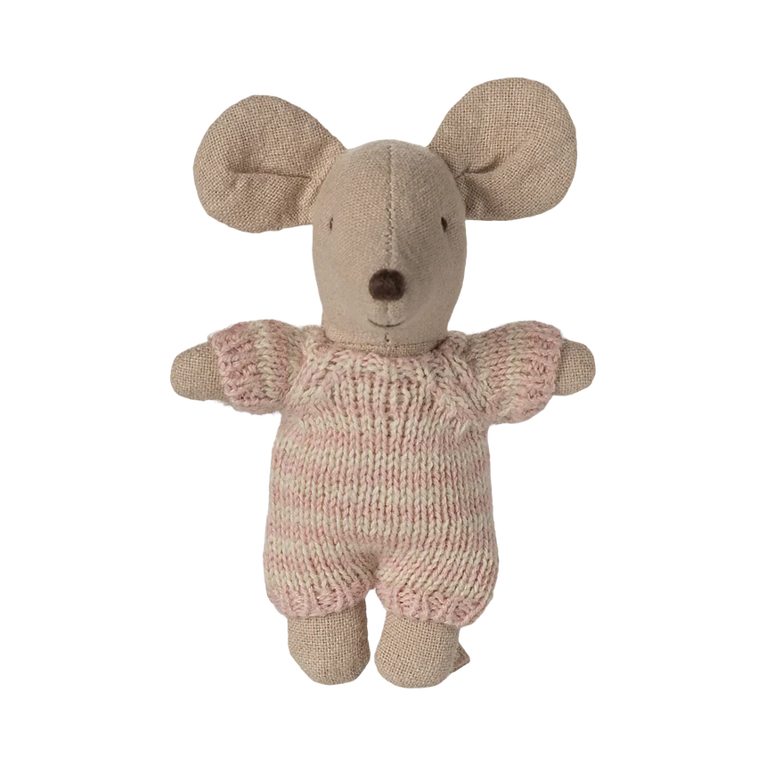 Maileg - Baby mouse in carry cot - Rose | Scout & Co