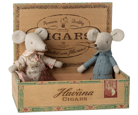 Maileg - Grandma & Grandpa mice in matchbox - nightwear