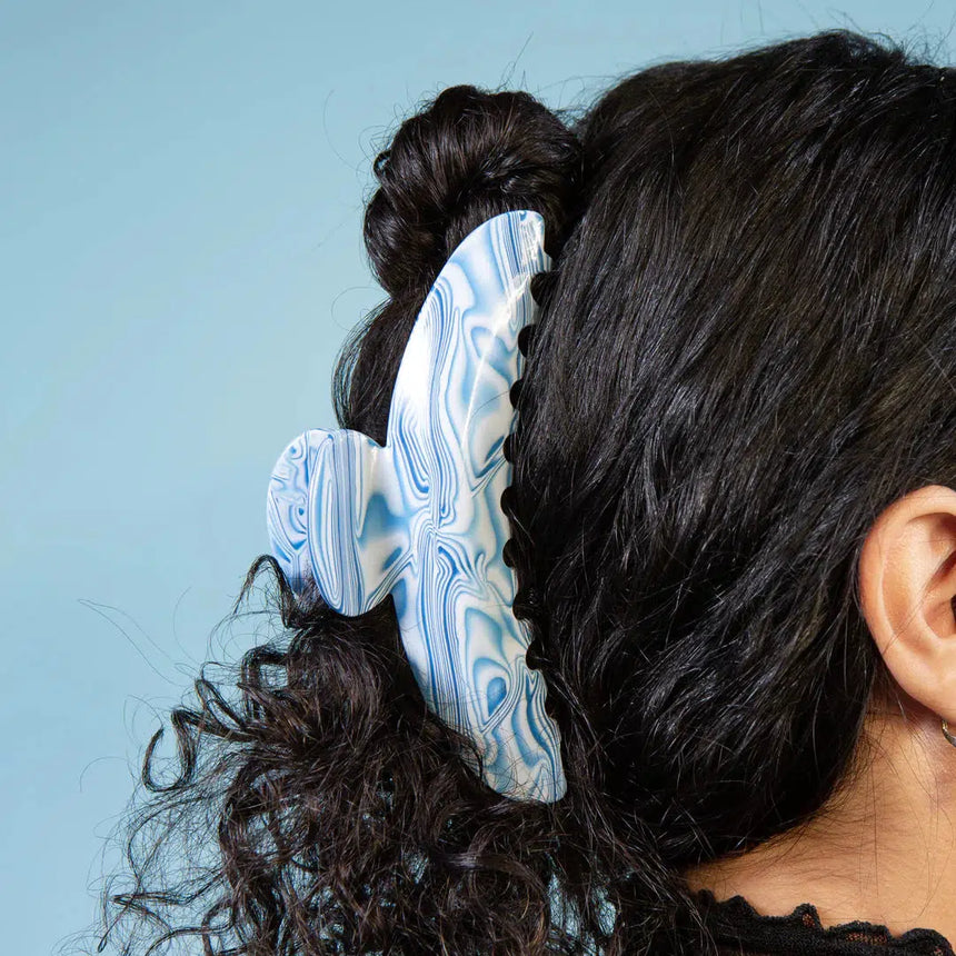 Chunks - Dolly hair claw - Marbled Blue | Scout & Co
