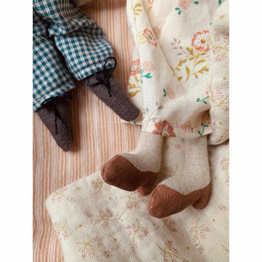 Maileg - Grandma & Grandpa mice in matchbox - pyjamas | Scout & Co