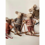 Maileg - Winter mouse with ski set - mum | Scout & Co