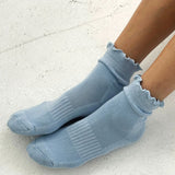 Le Bon Shoppe - Ruffled hugger crew socks - Periwinkle / Red | Scout & Co