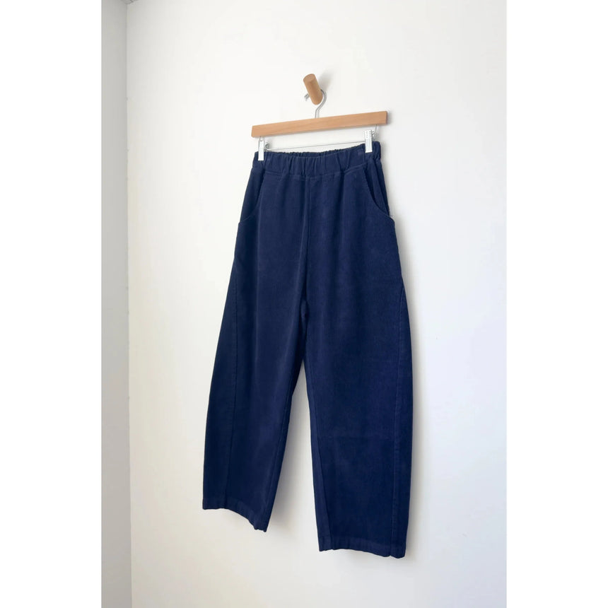 Le Bon Shoppe - Corduroy Arc pants - Navy | Scout & Co