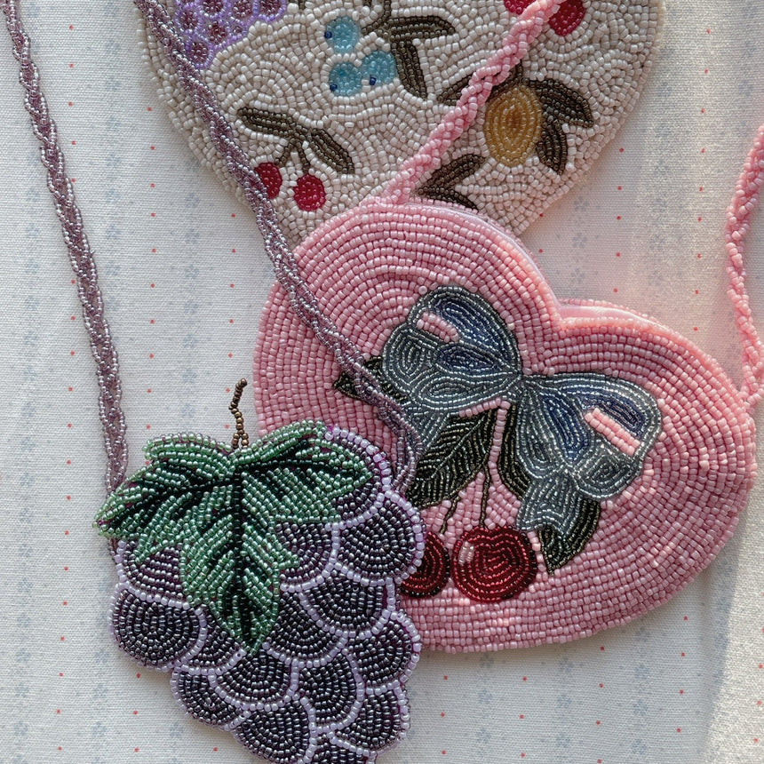 Konges Sløjd - Beaded bag - Amarena | Scout & Co