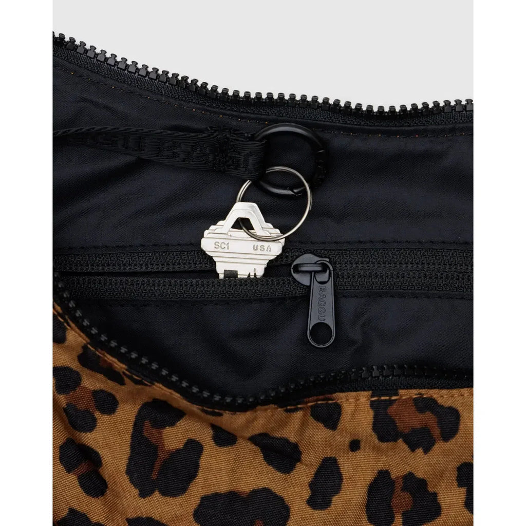 Baggu - Medium Nylon Crescent bag - Leopard | Scout & Co