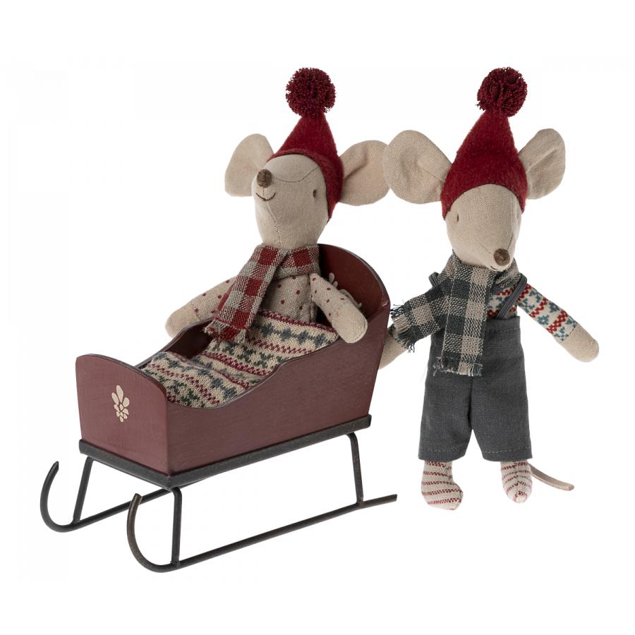 Maileg - Sleigh - mouse - Red | Scout & Co