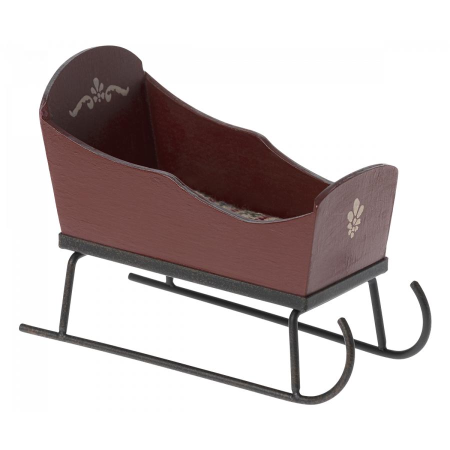 Maileg - Sleigh - mouse - Red | Scout & Co