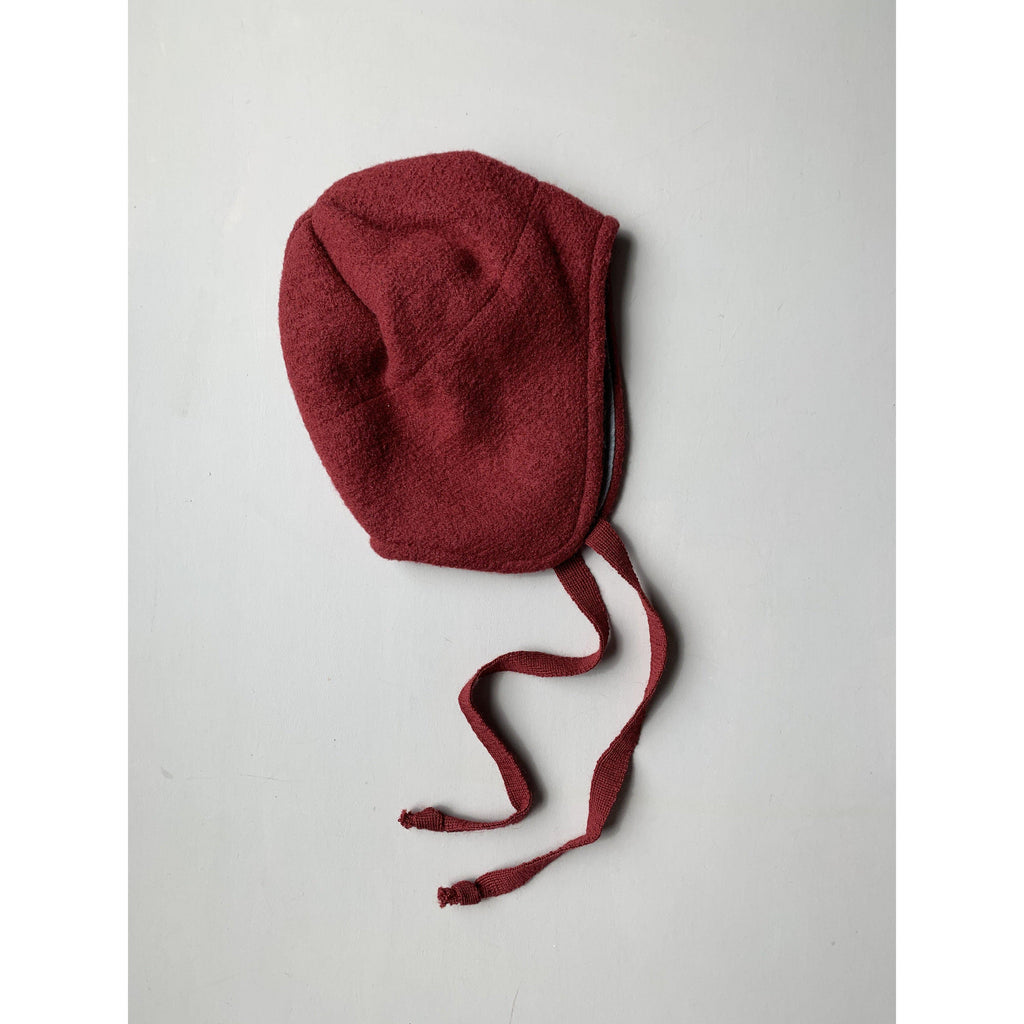 Disana - Boiled merino wool hat - Bordeaux | Scout & Co