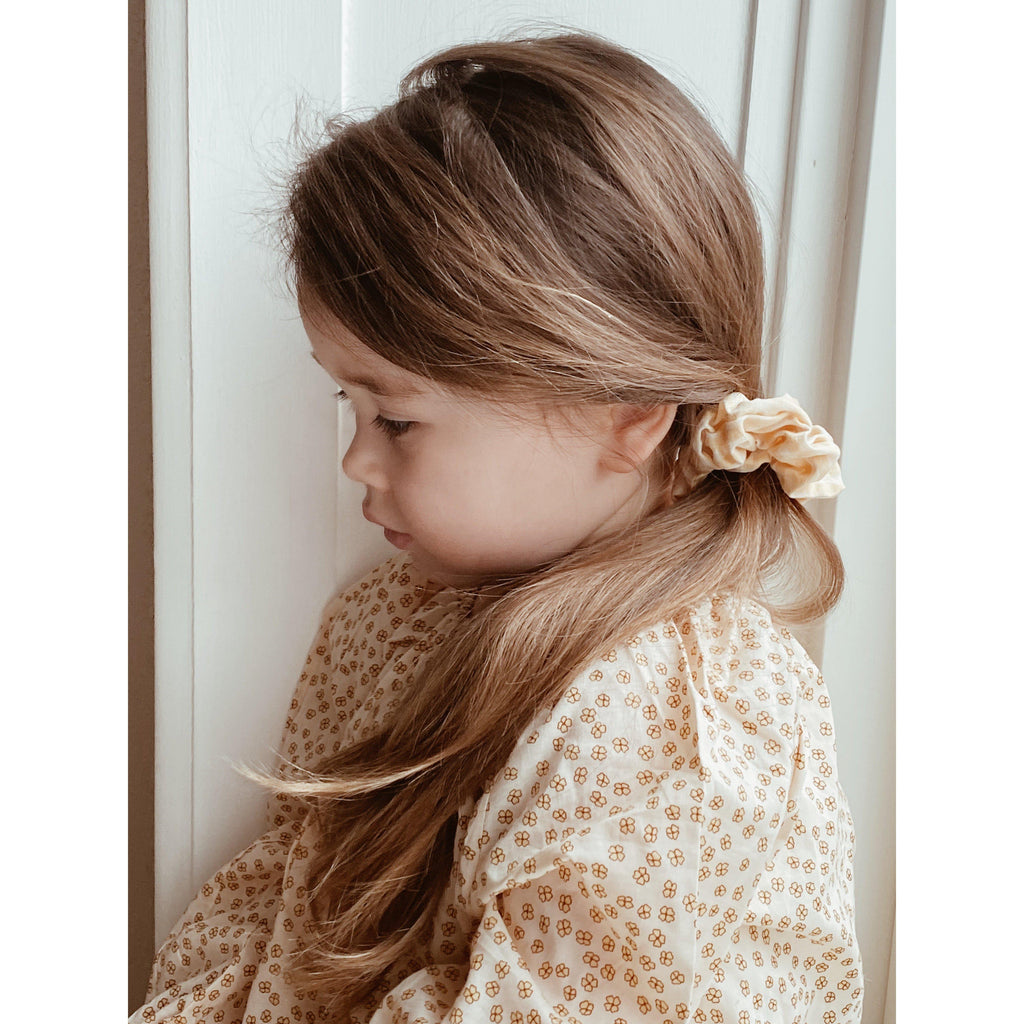 Konges Slojd - Small scrunchies 3 pack - buttercup rosa, yellow check & rosarie red | Scout & Co