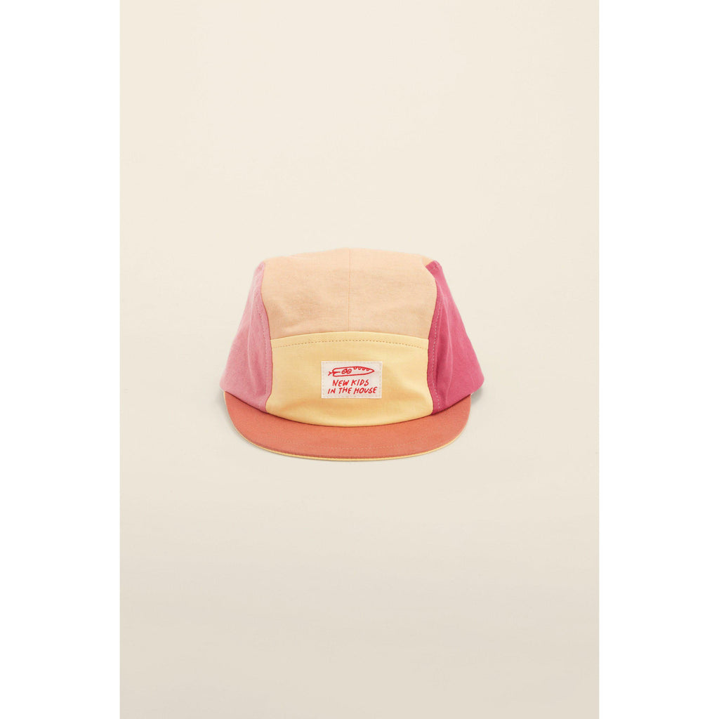 New Kids In The House - Calvin cap - Colourblock Cherry | Scout & Co