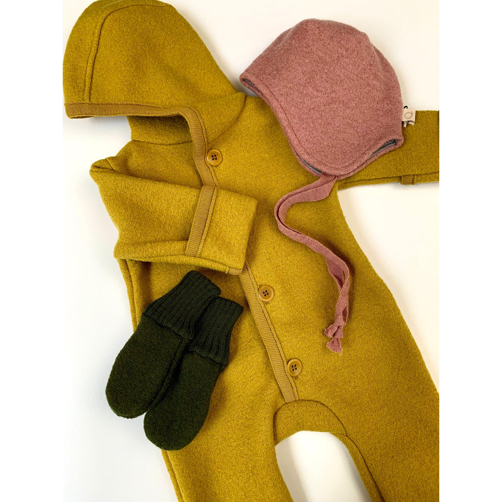 Disana - Boiled merino wool gloves - Olive | Scout & Co