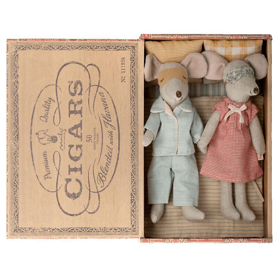 Maileg - Mum & Dad mice in cigar box | Scout & Co